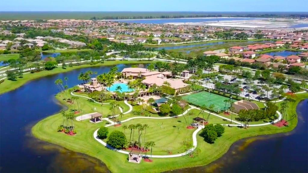 12200 NW 77TH Manor