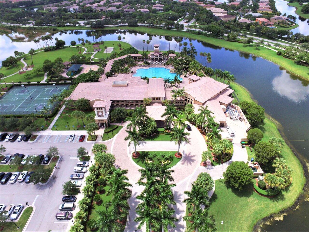 12200 NW 77TH Manor
