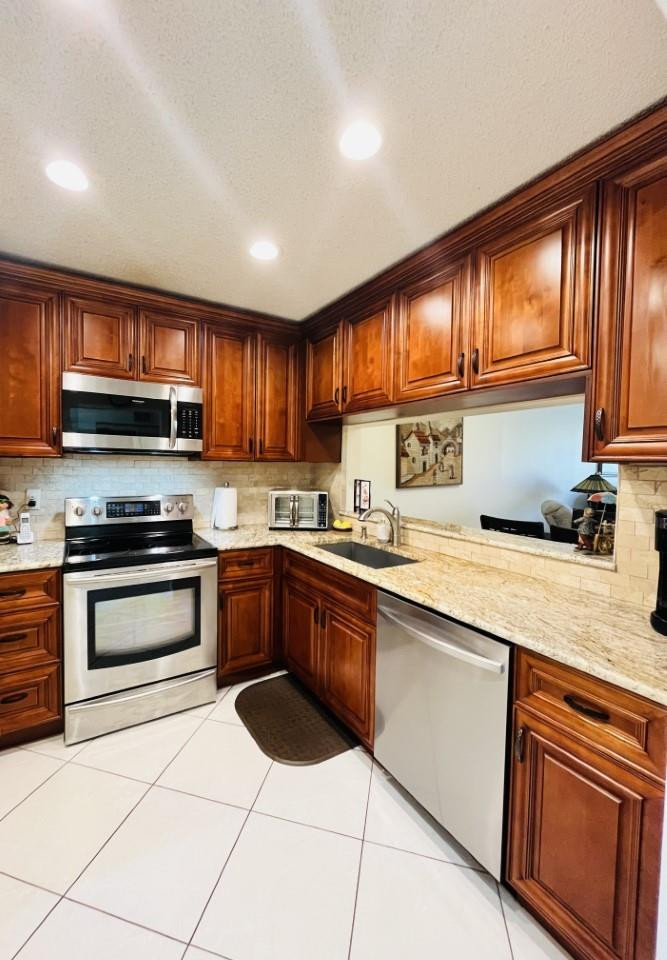 3966 Cocoplum Cir 3698