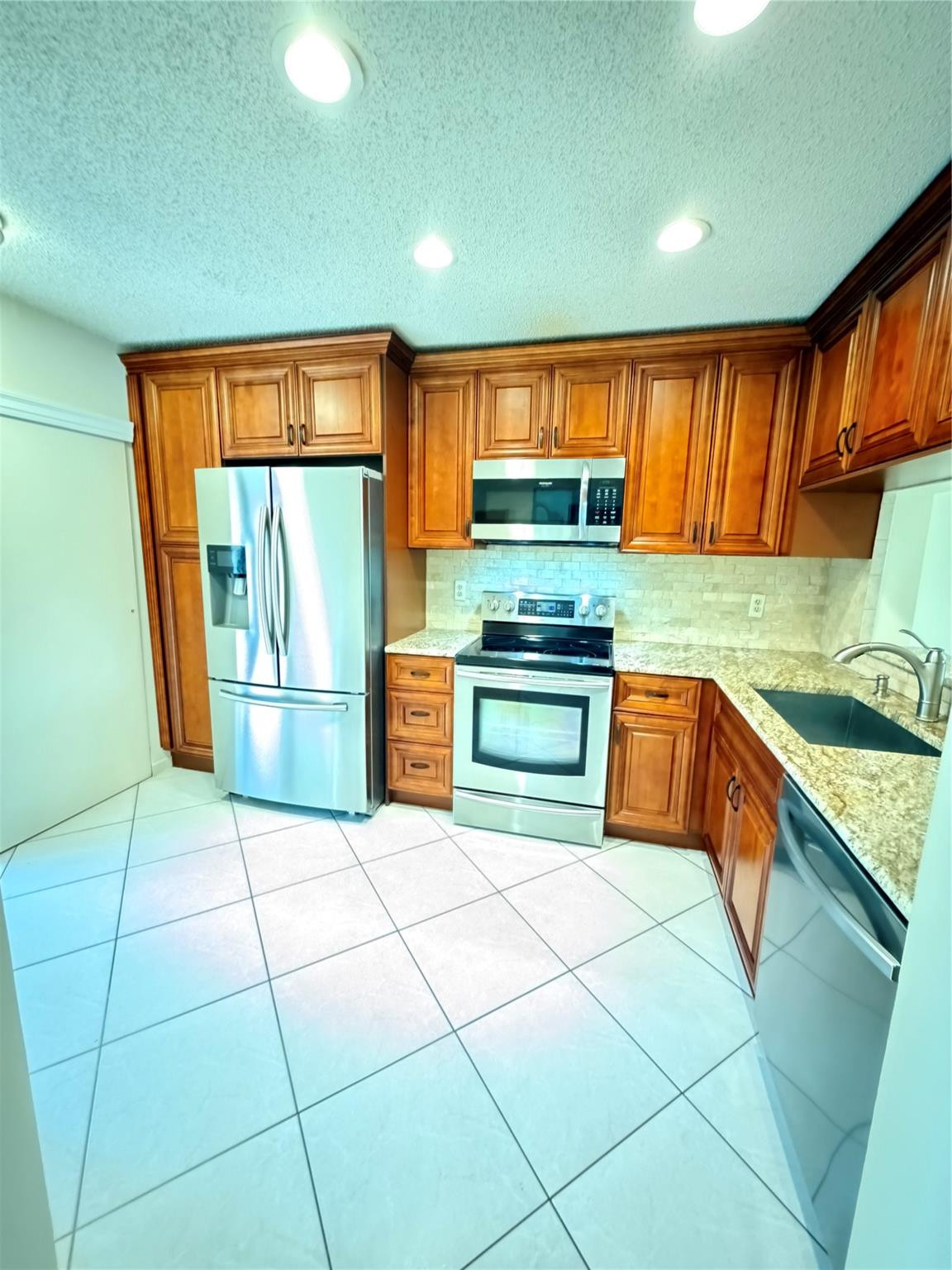 3966 Cocoplum Cir 3698