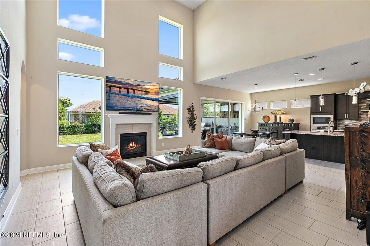 2854 PESCARA Drive