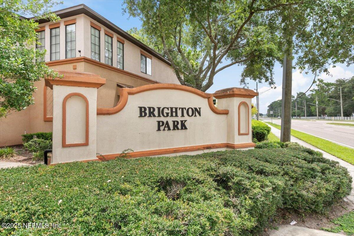 5349 BRIGHTON PARK Lane