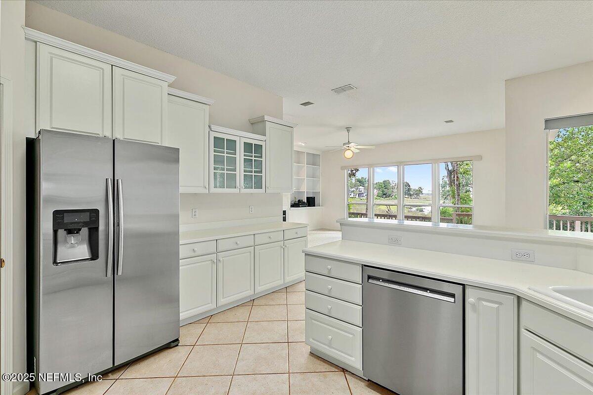 699 SHIPWATCH Drive E
