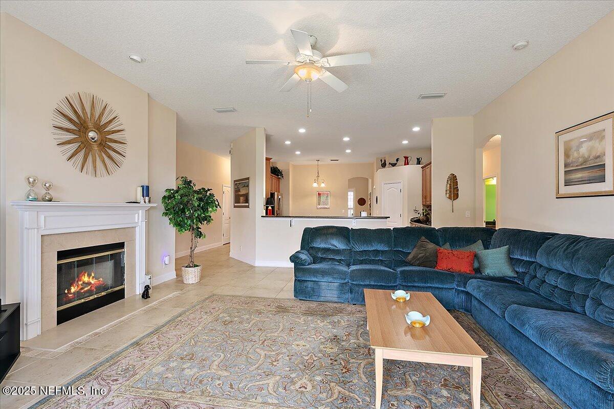 4907 REED ISLAND Trail