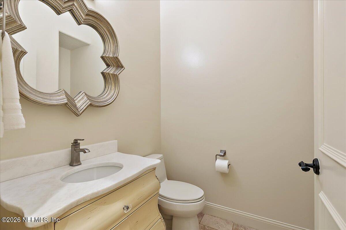 821 QUEENS HARBOR Boulevard