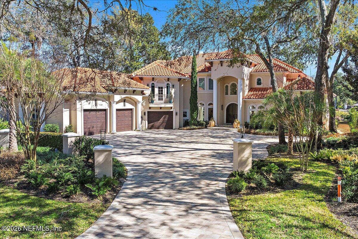 821 QUEENS HARBOR Boulevard