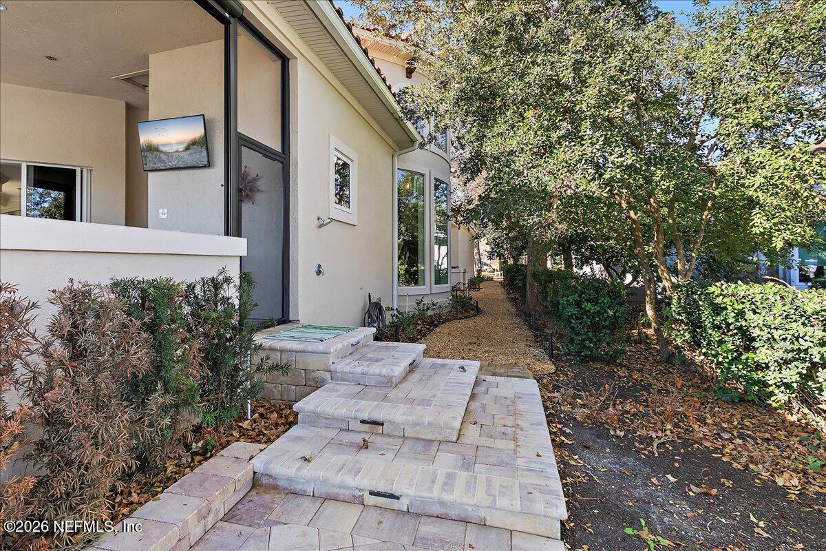 821 QUEENS HARBOR Boulevard