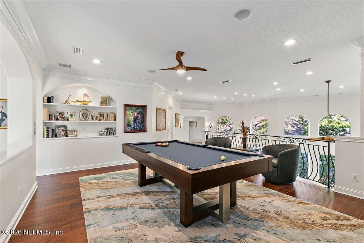 821 QUEENS HARBOR Boulevard