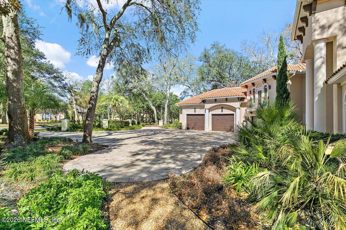 821 QUEENS HARBOR Boulevard