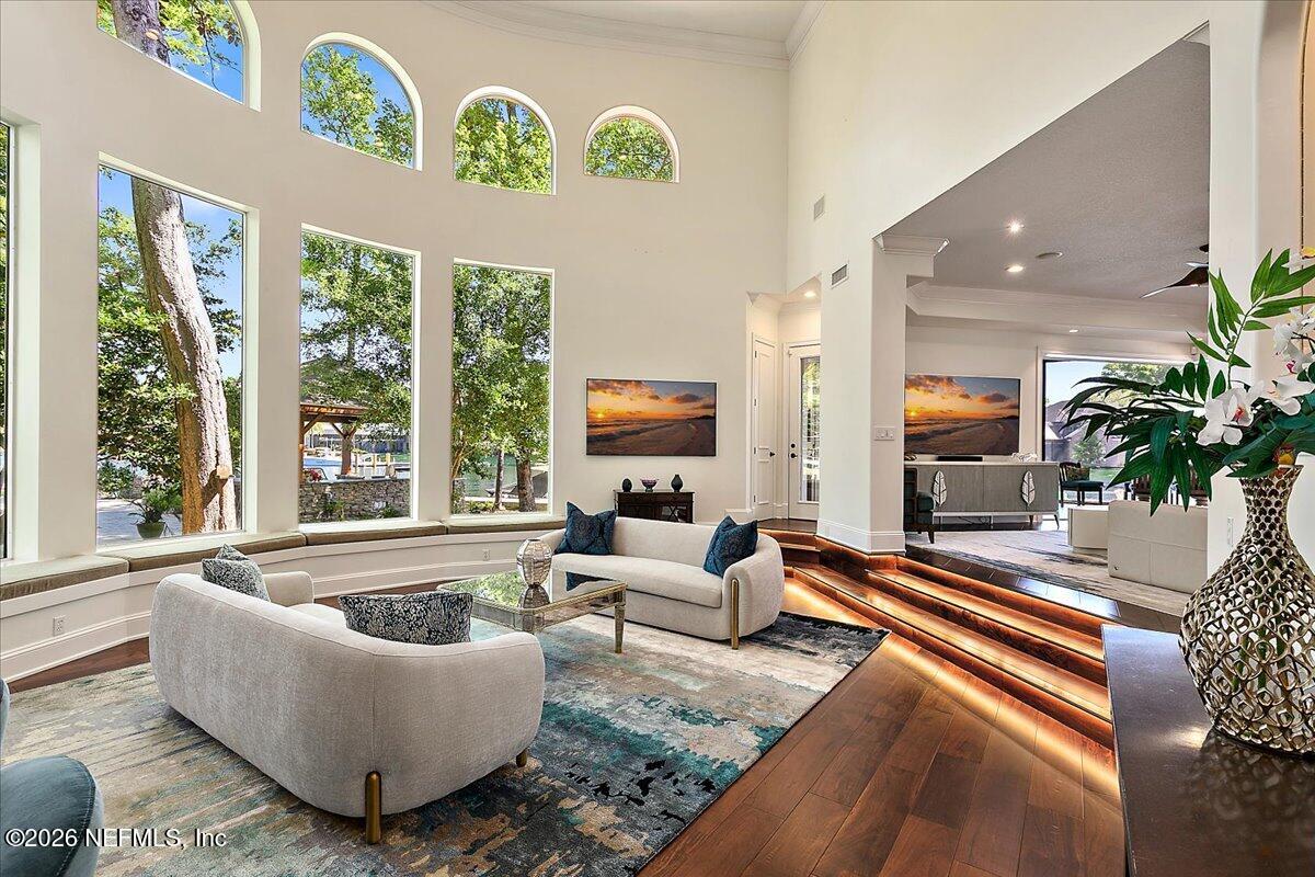 821 QUEENS HARBOR Boulevard