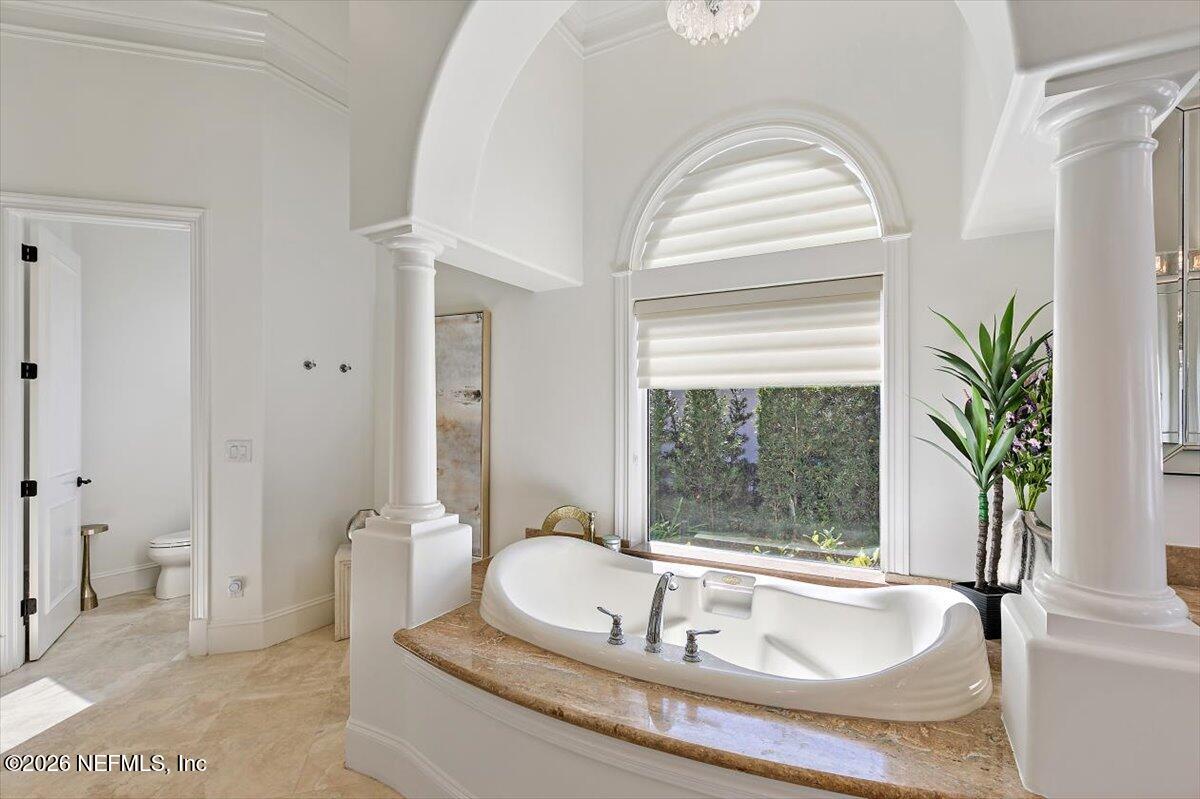 821 QUEENS HARBOR Boulevard