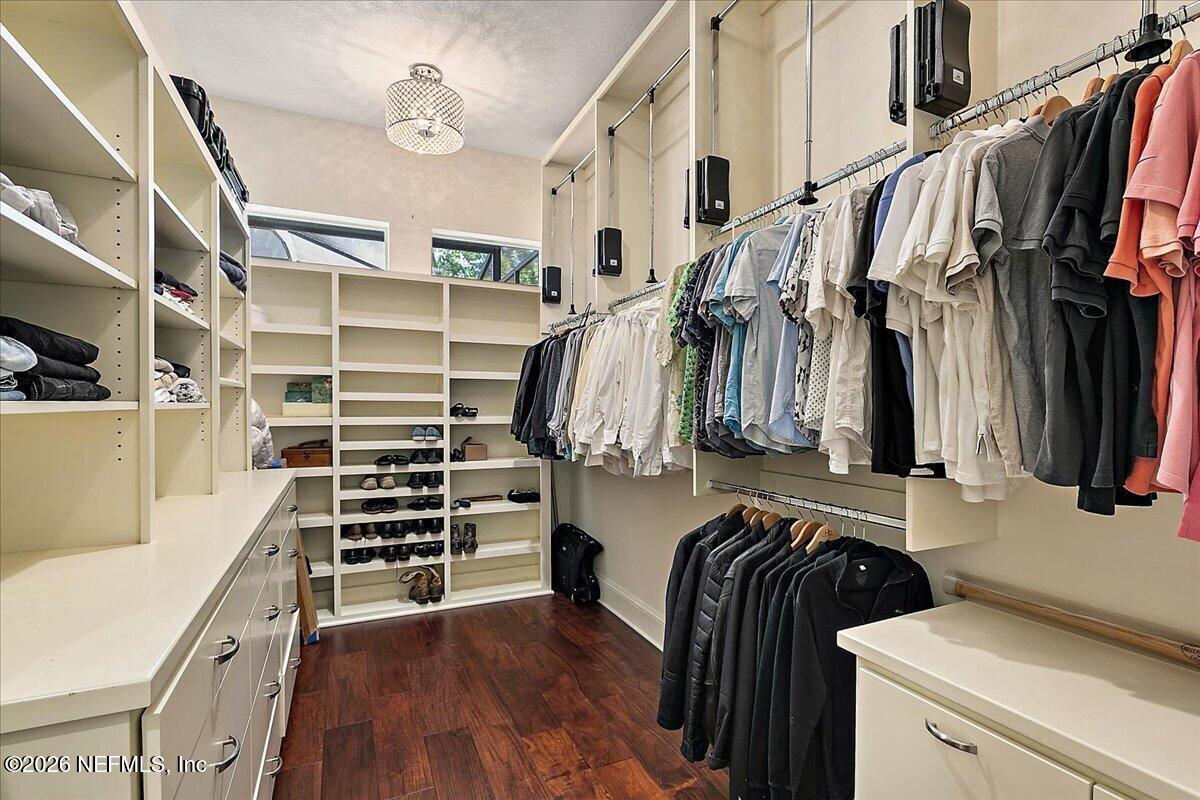 821 QUEENS HARBOR Boulevard