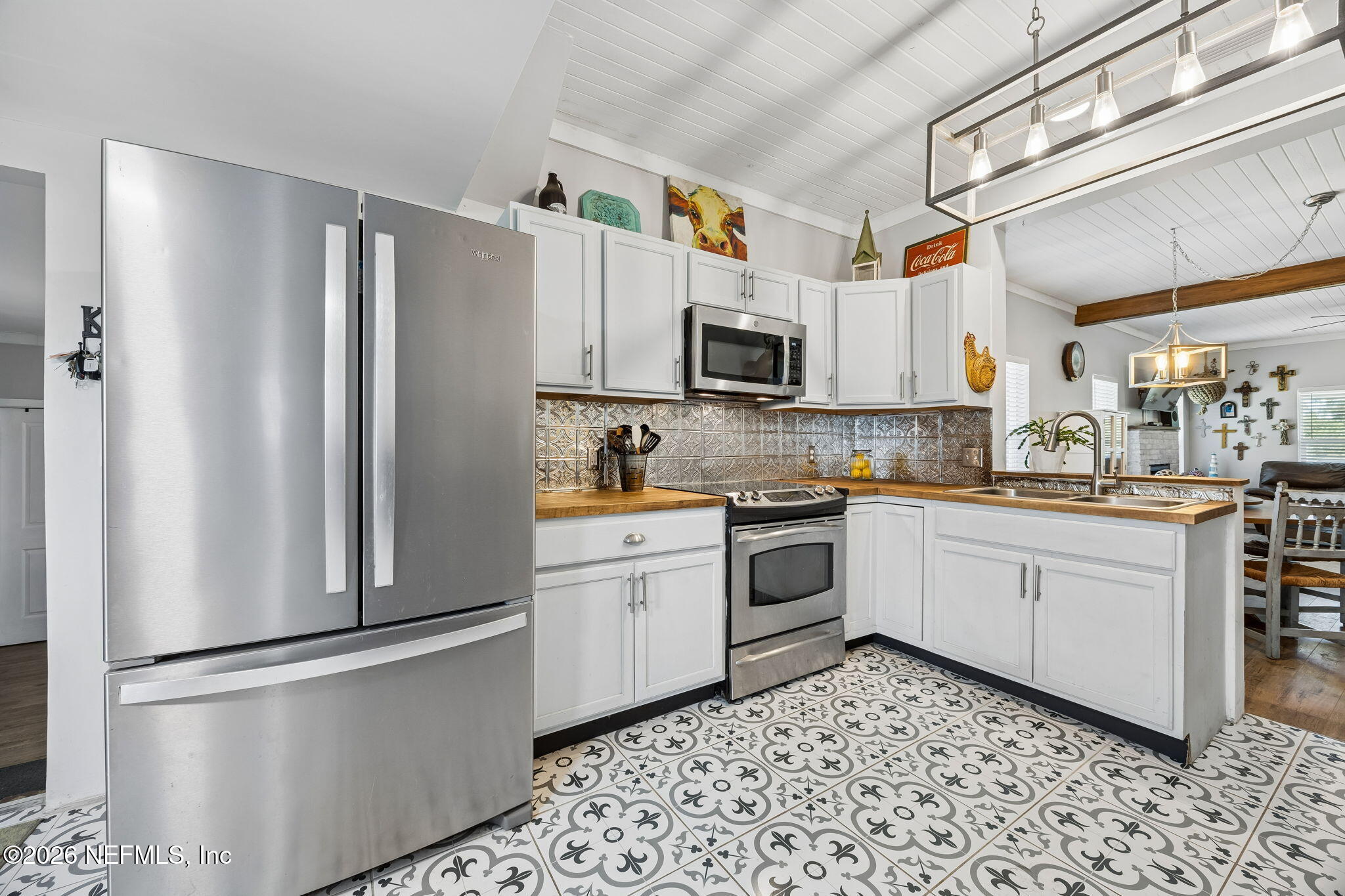 10050 HARVEST Lane, Glen St. Mary