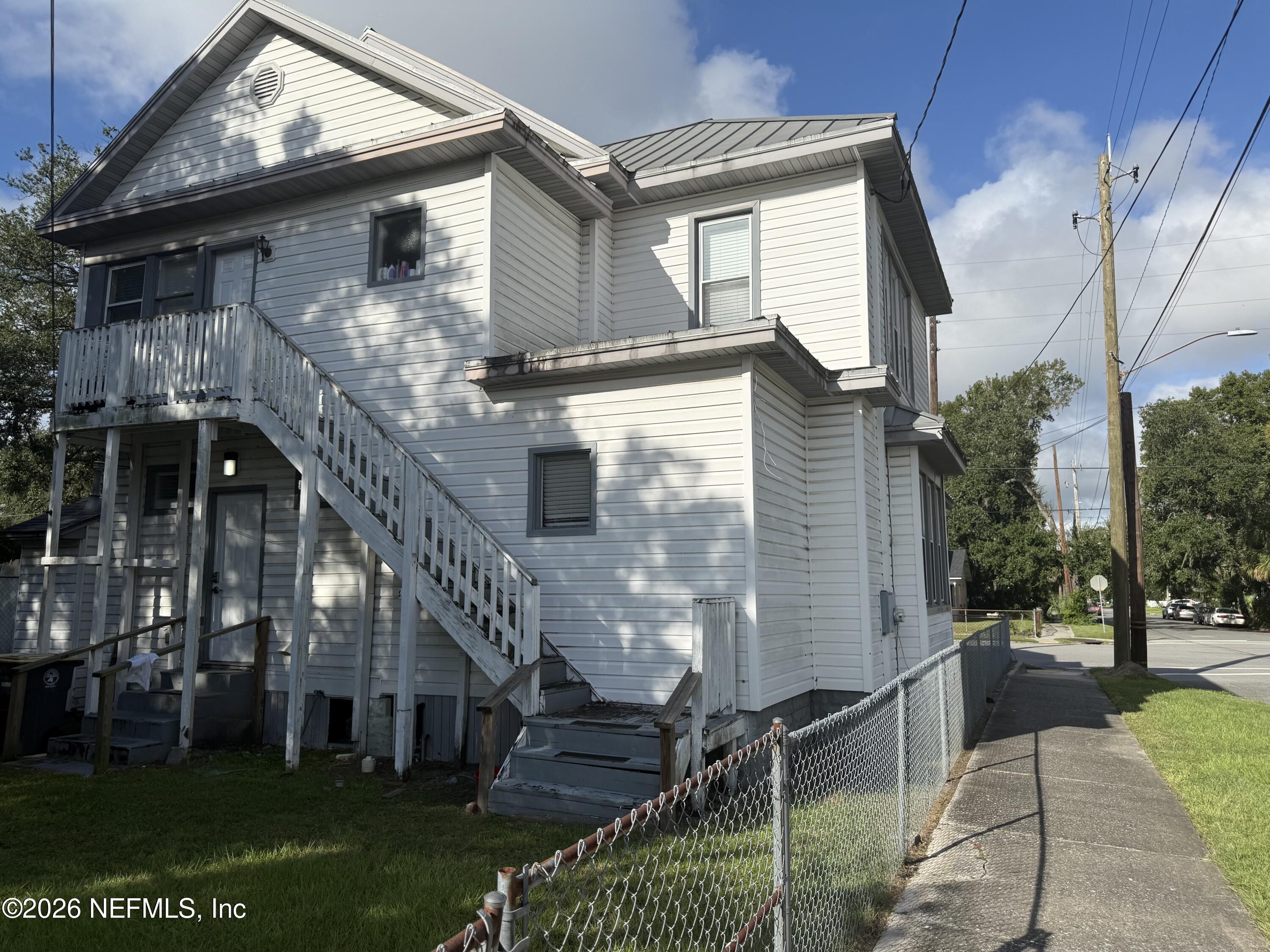 2625 MARKET Street