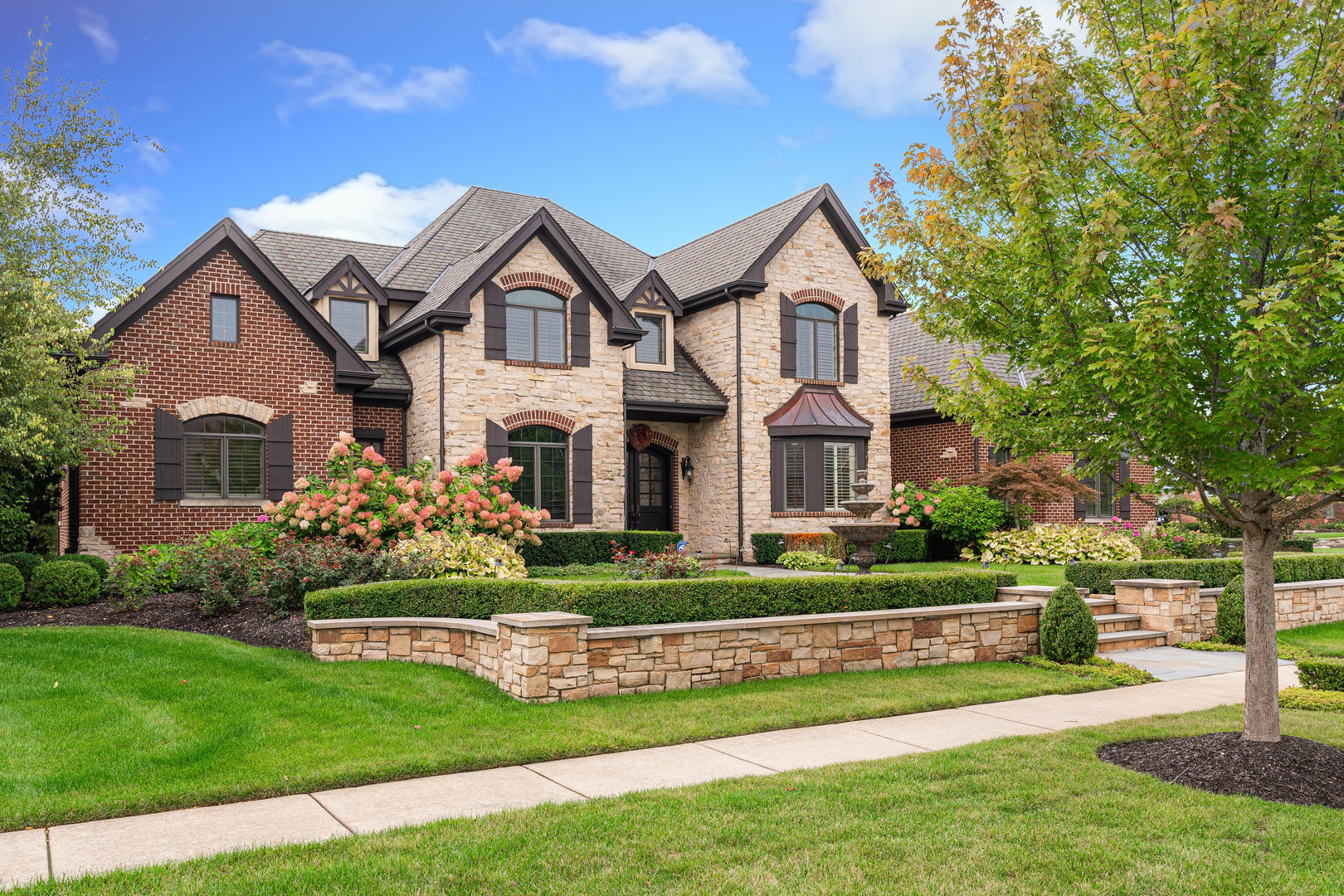 5N055 Prairie Lakes Boulevard