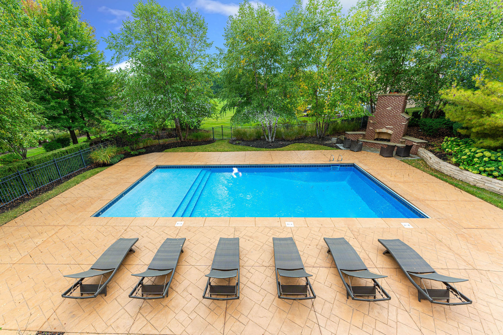 5N055 Prairie Lakes Boulevard