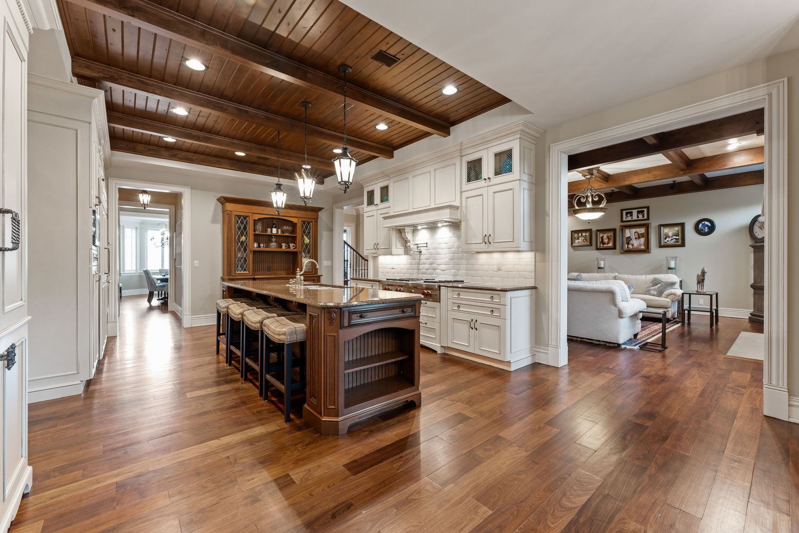 5N055 Prairie Lakes Boulevard