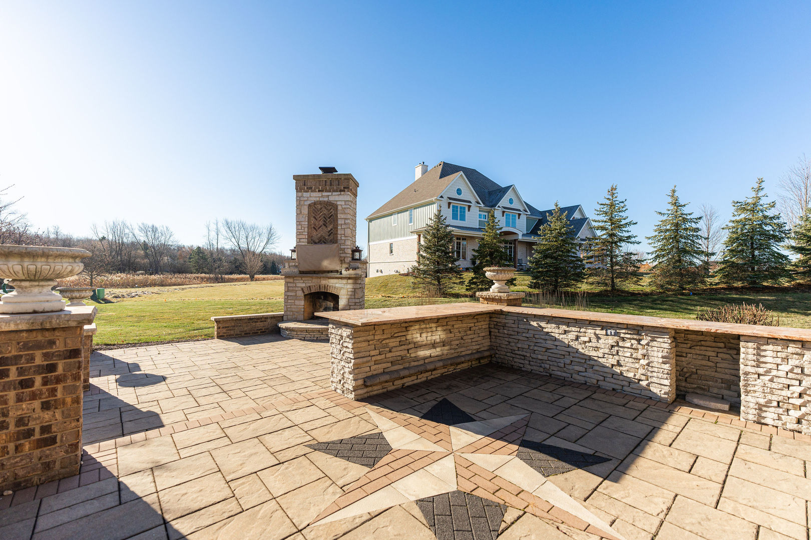 39W161 Longmeadow Lane