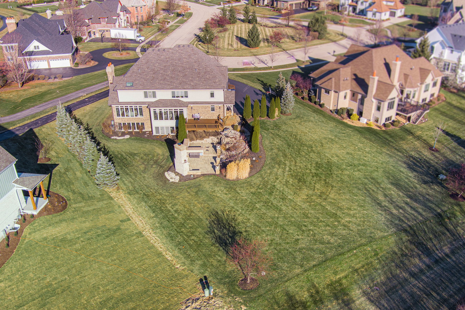 39W161 Longmeadow Lane