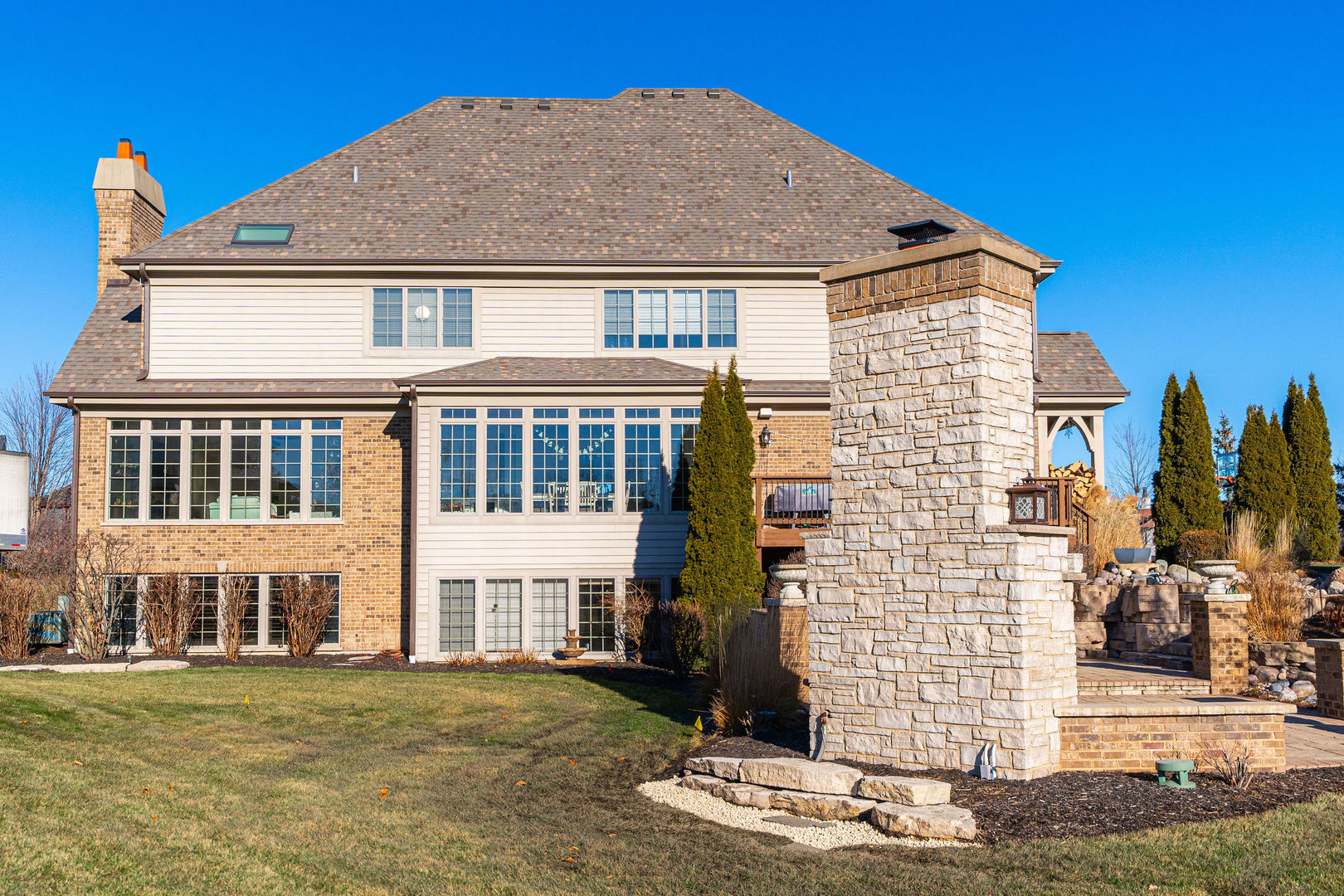 39W161 Longmeadow Lane