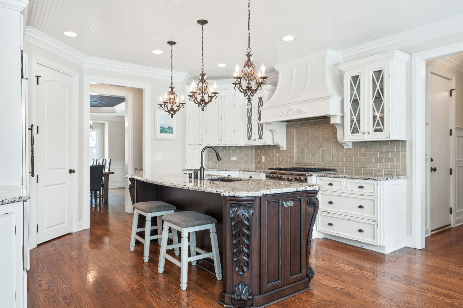 39W161 Longmeadow Lane