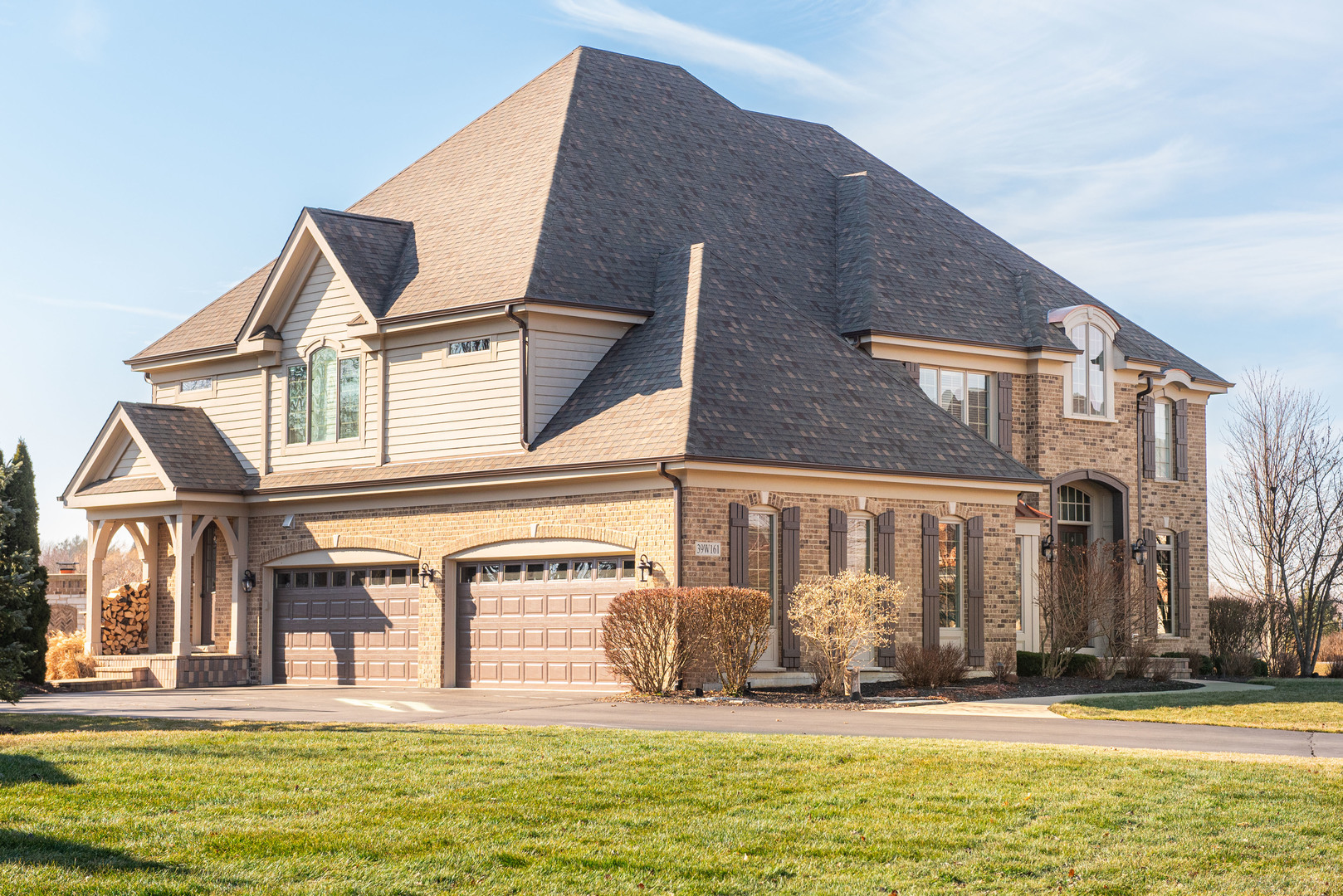 39W161 Longmeadow Lane