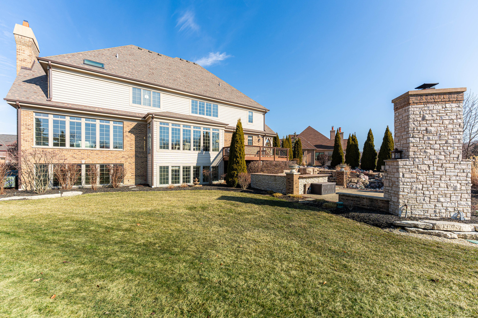 39W161 Longmeadow Lane