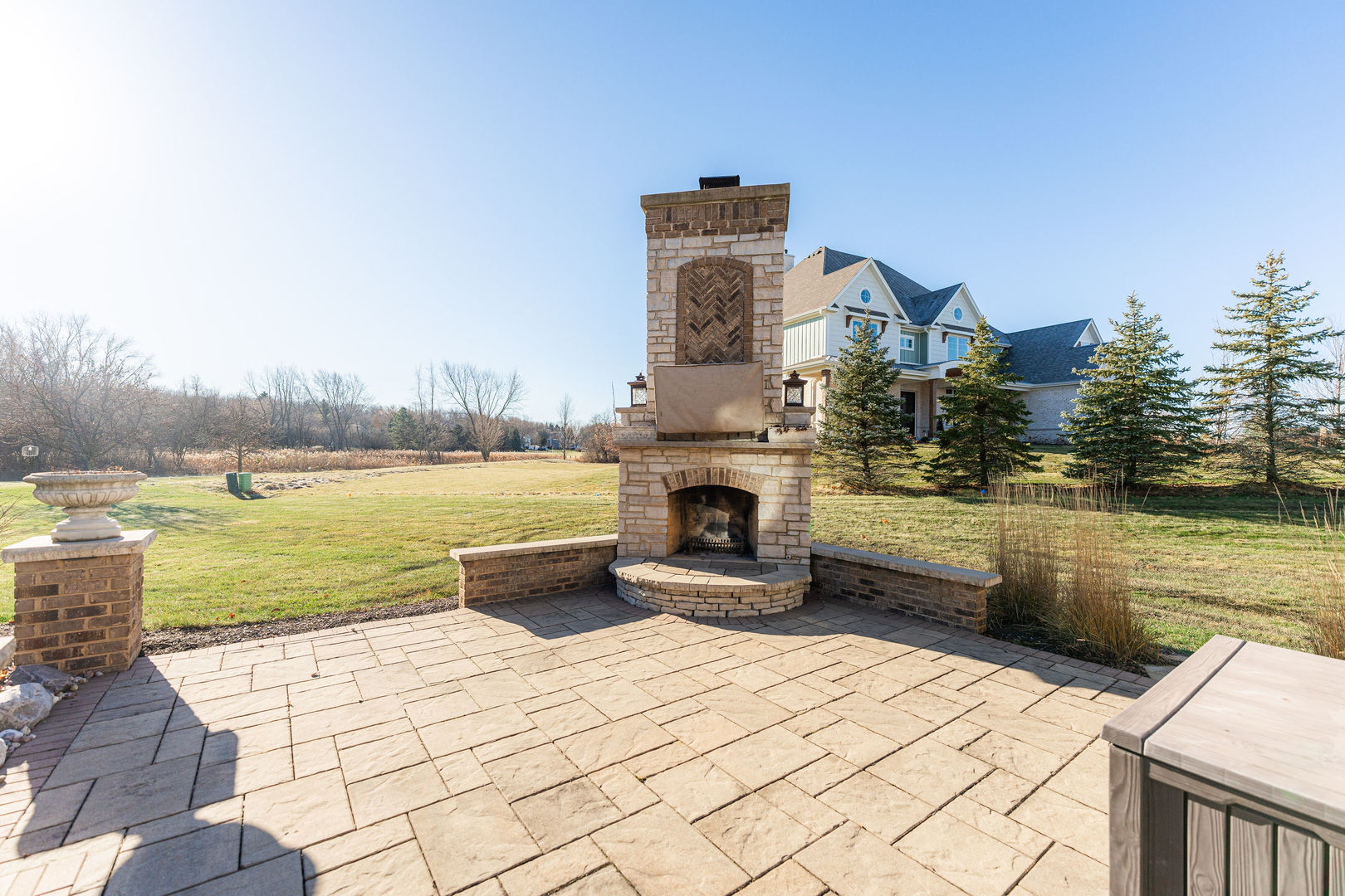 39W161 Longmeadow Lane