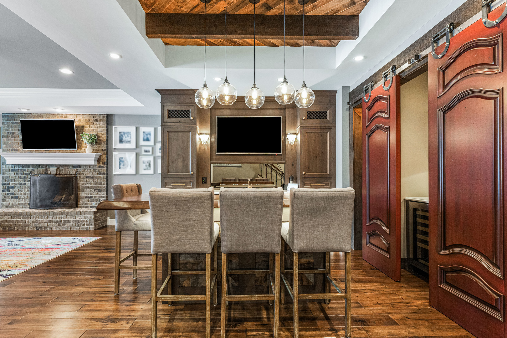 39W161 Longmeadow Lane