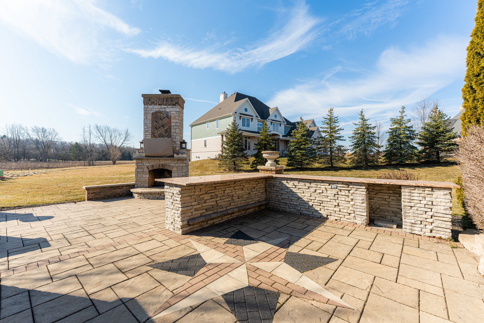 39W161 Longmeadow Lane