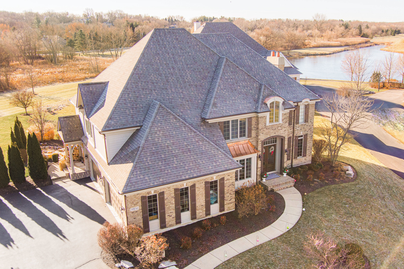 39W161 Longmeadow Lane