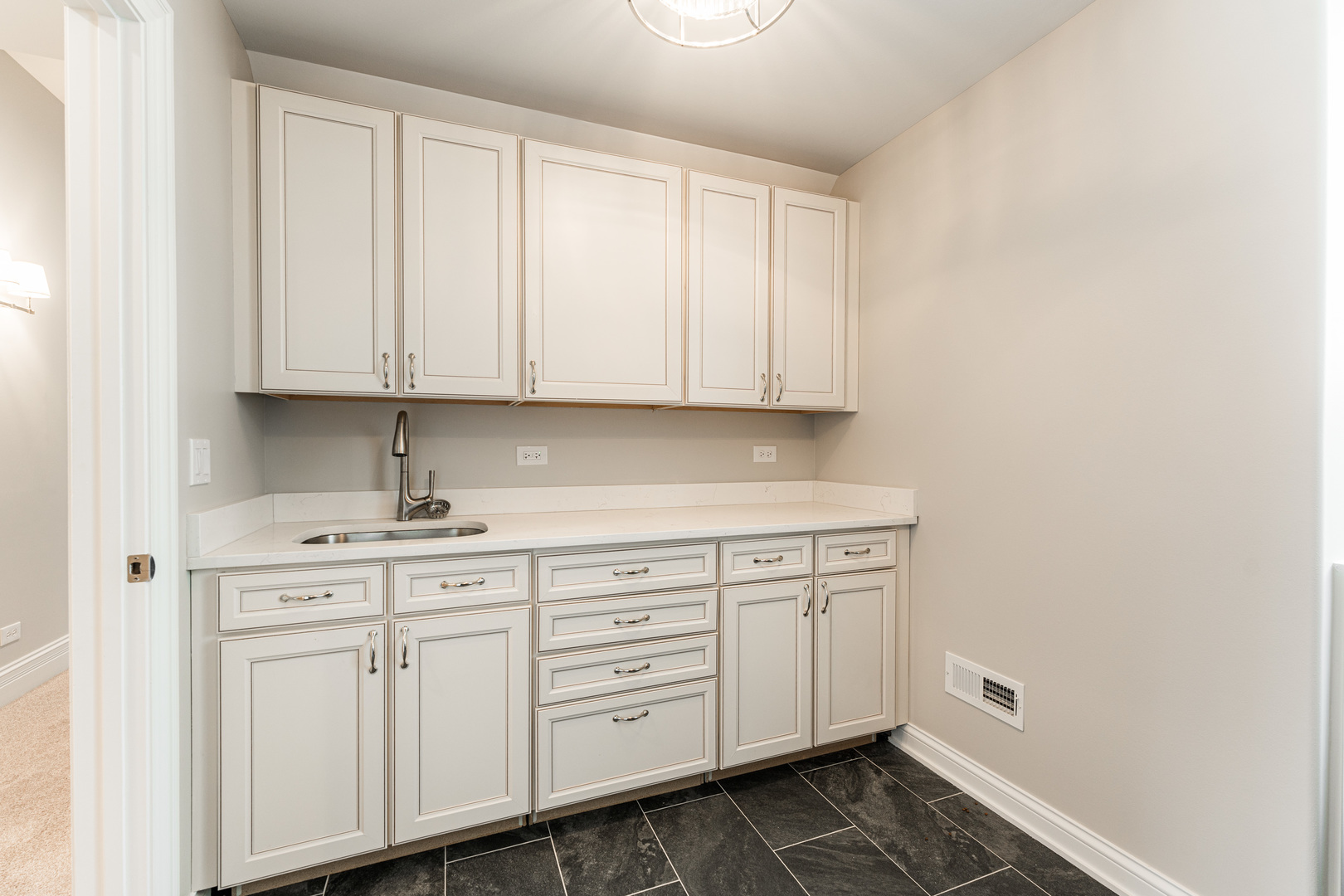 39W220 Longmeadow Lane