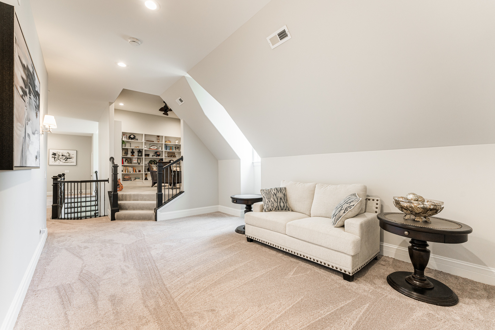 39W220 Longmeadow Lane