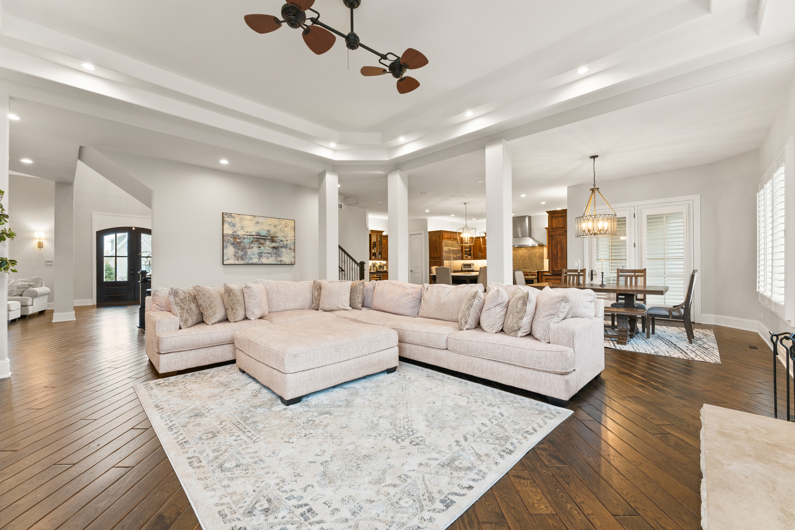 39W220 Longmeadow Lane