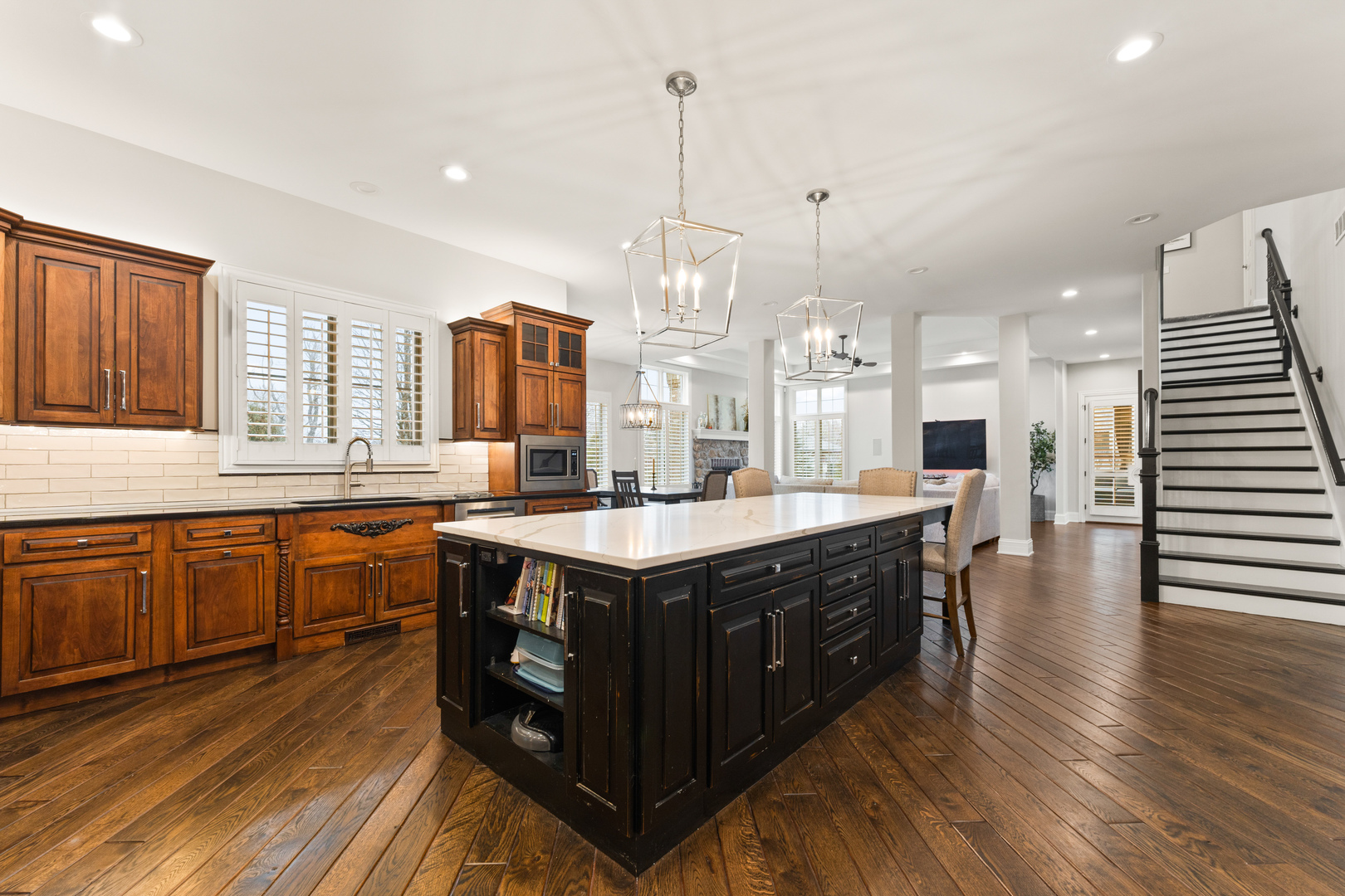 39W220 Longmeadow Lane