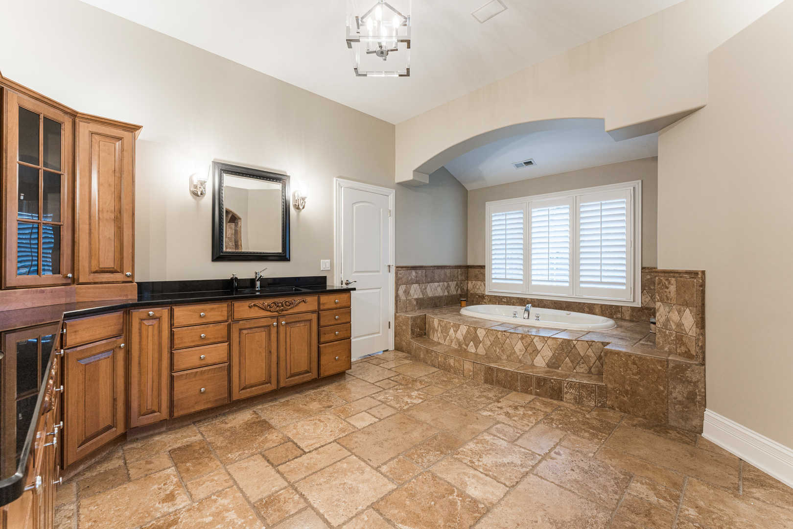 39W220 Longmeadow Lane