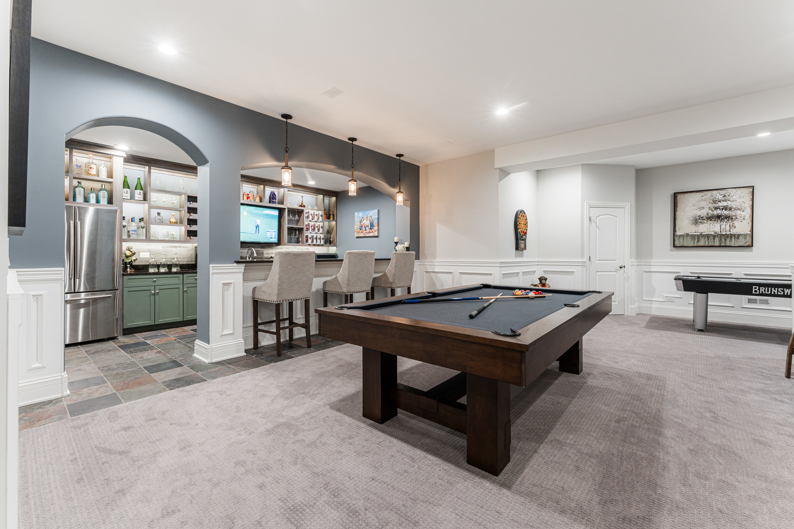 39W220 Longmeadow Lane