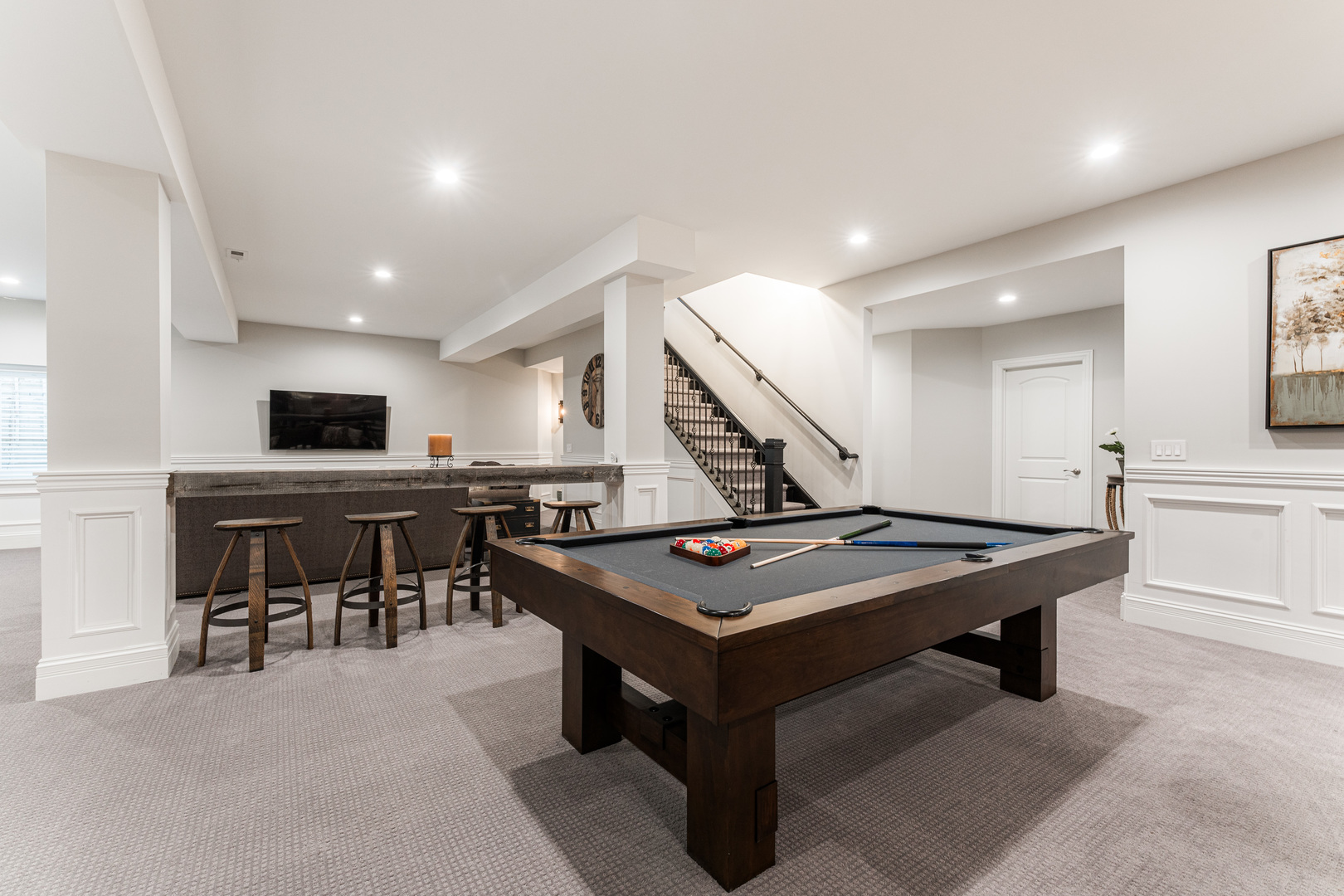 39W220 Longmeadow Lane