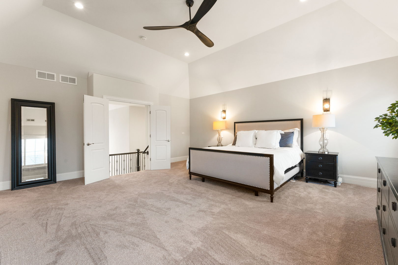 39W220 Longmeadow Lane