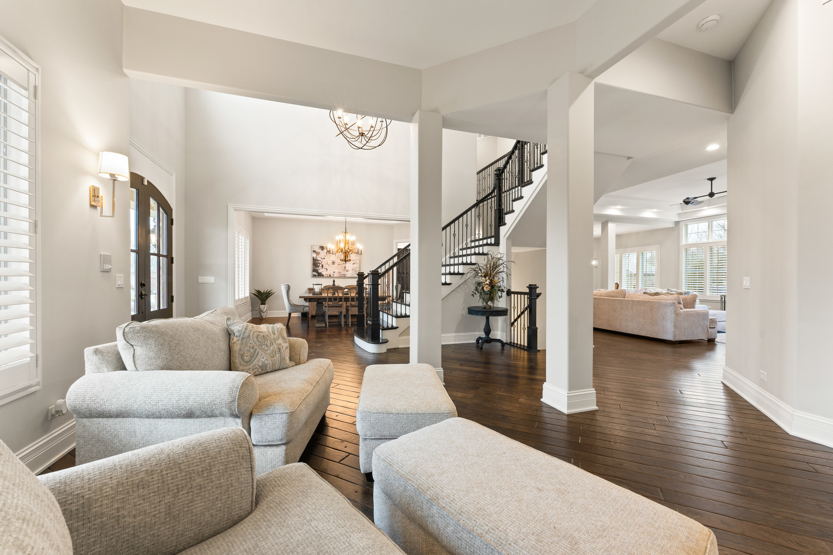 39W220 Longmeadow Lane