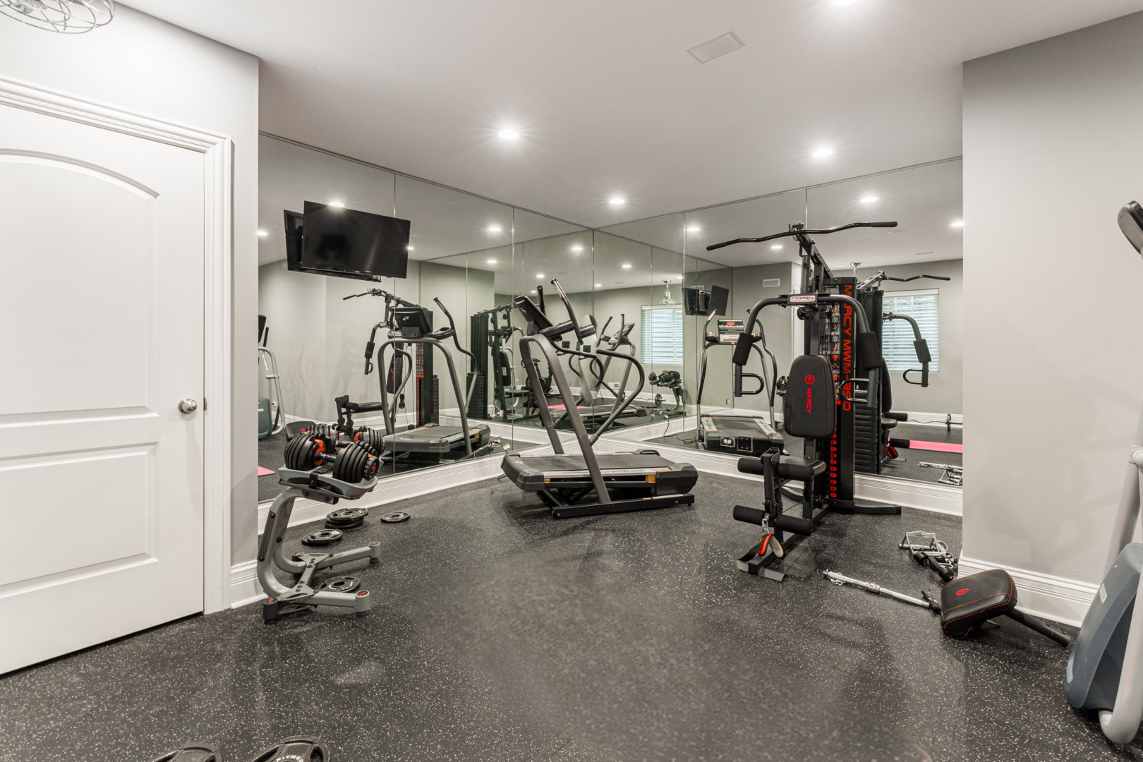 39W220 Longmeadow Lane