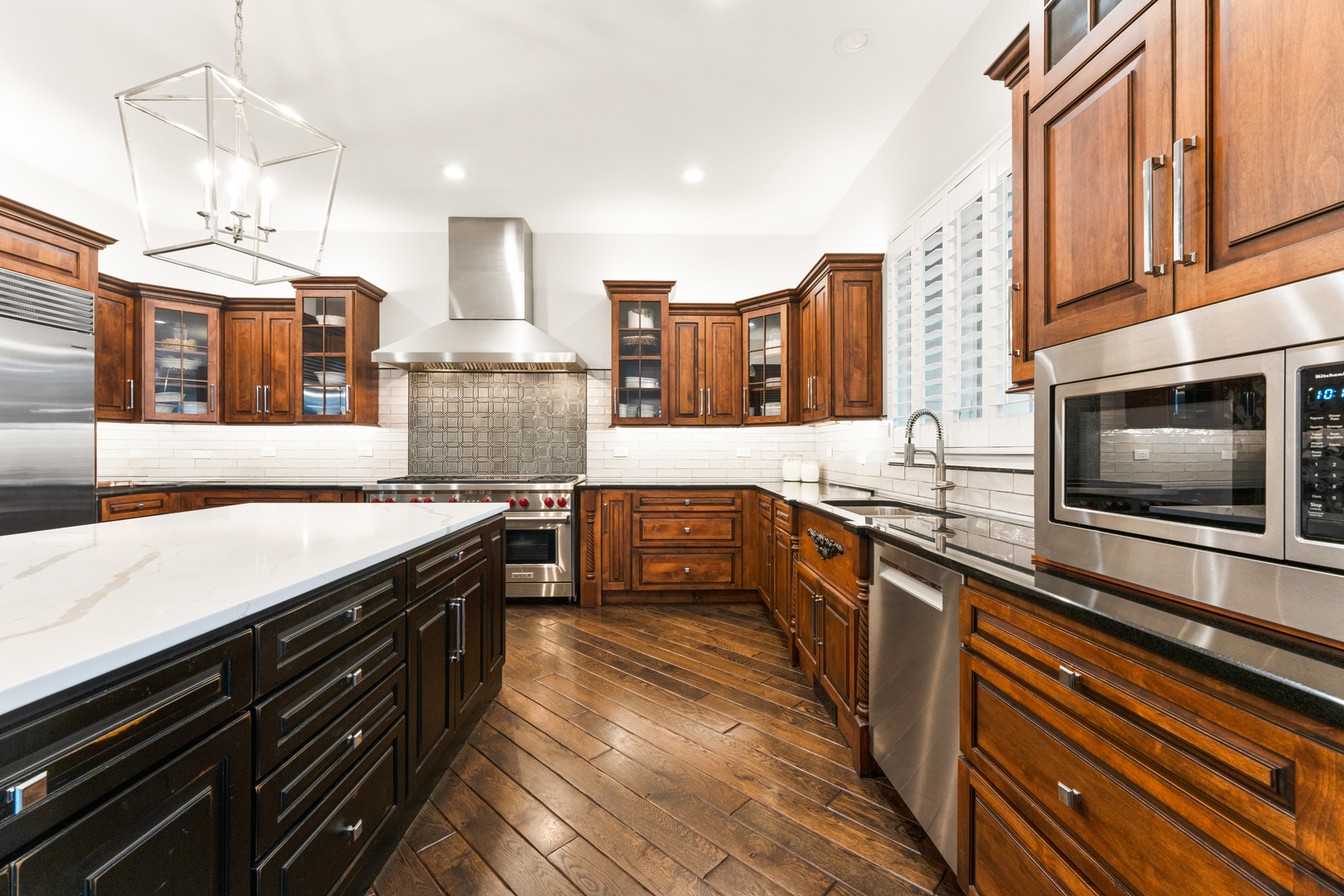 39W220 Longmeadow Lane