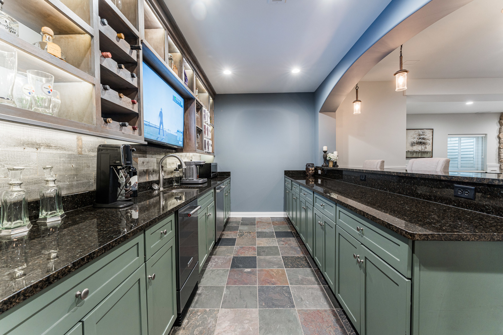 39W220 Longmeadow Lane