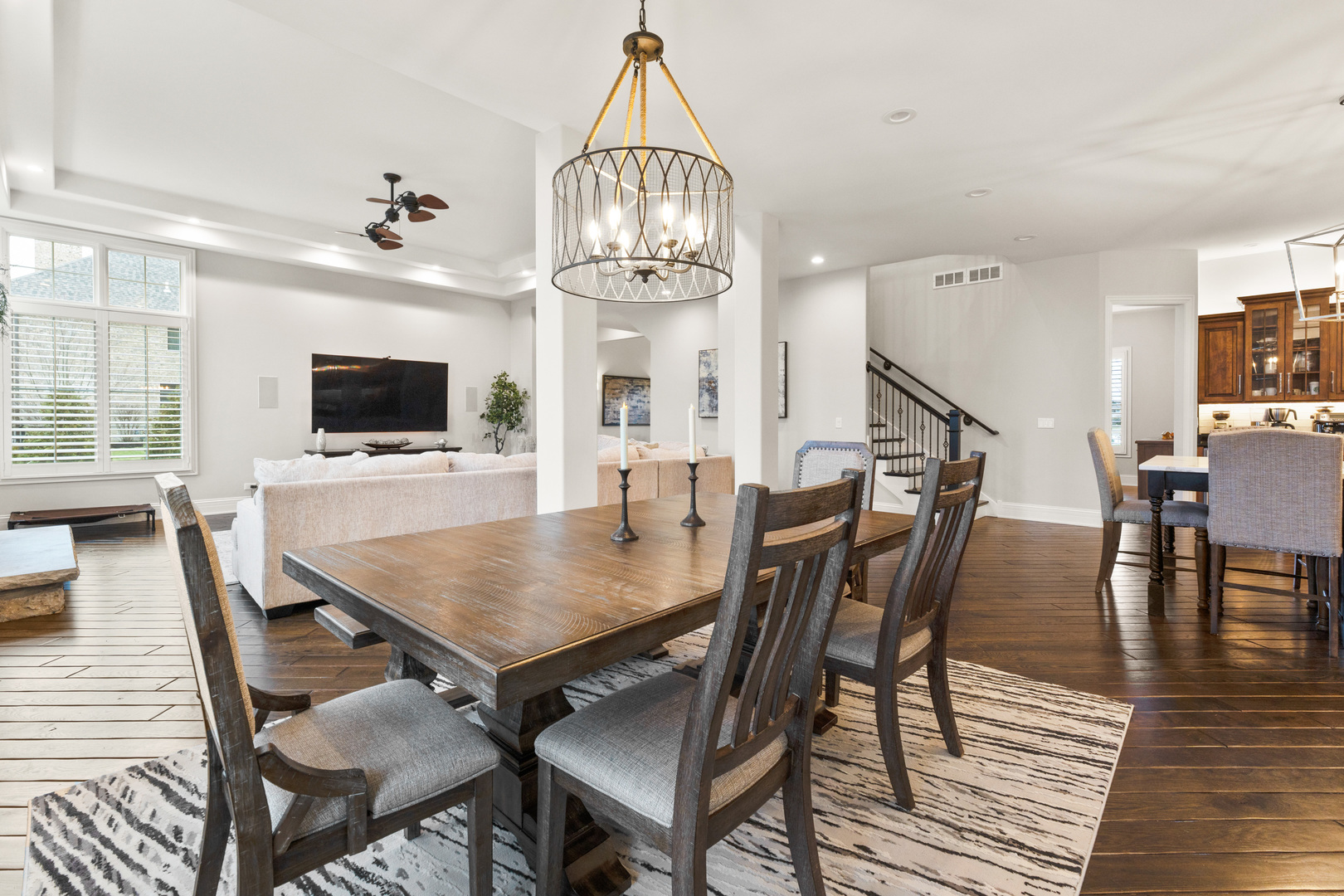 39W220 Longmeadow Lane