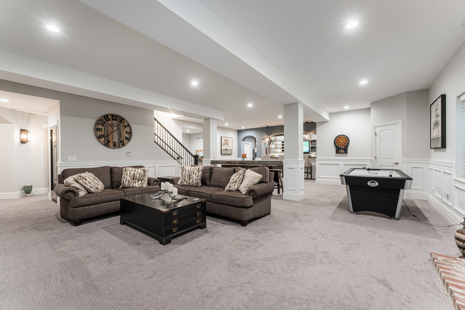 39W220 Longmeadow Lane