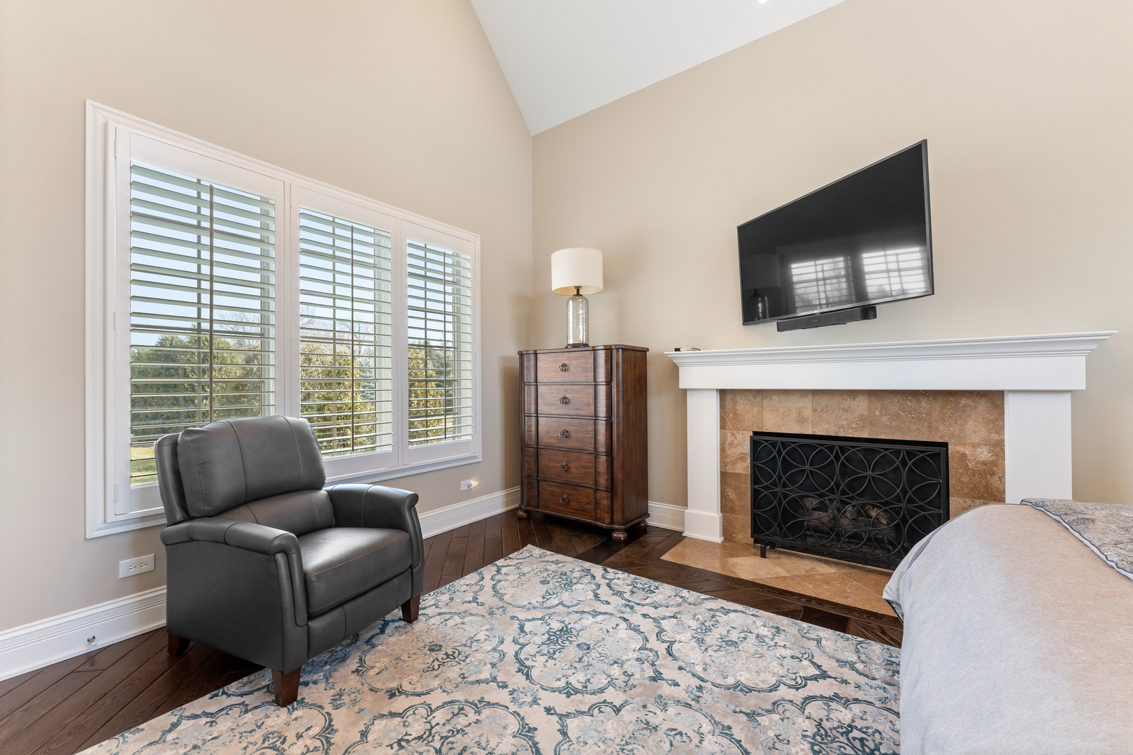 39W220 Longmeadow Lane