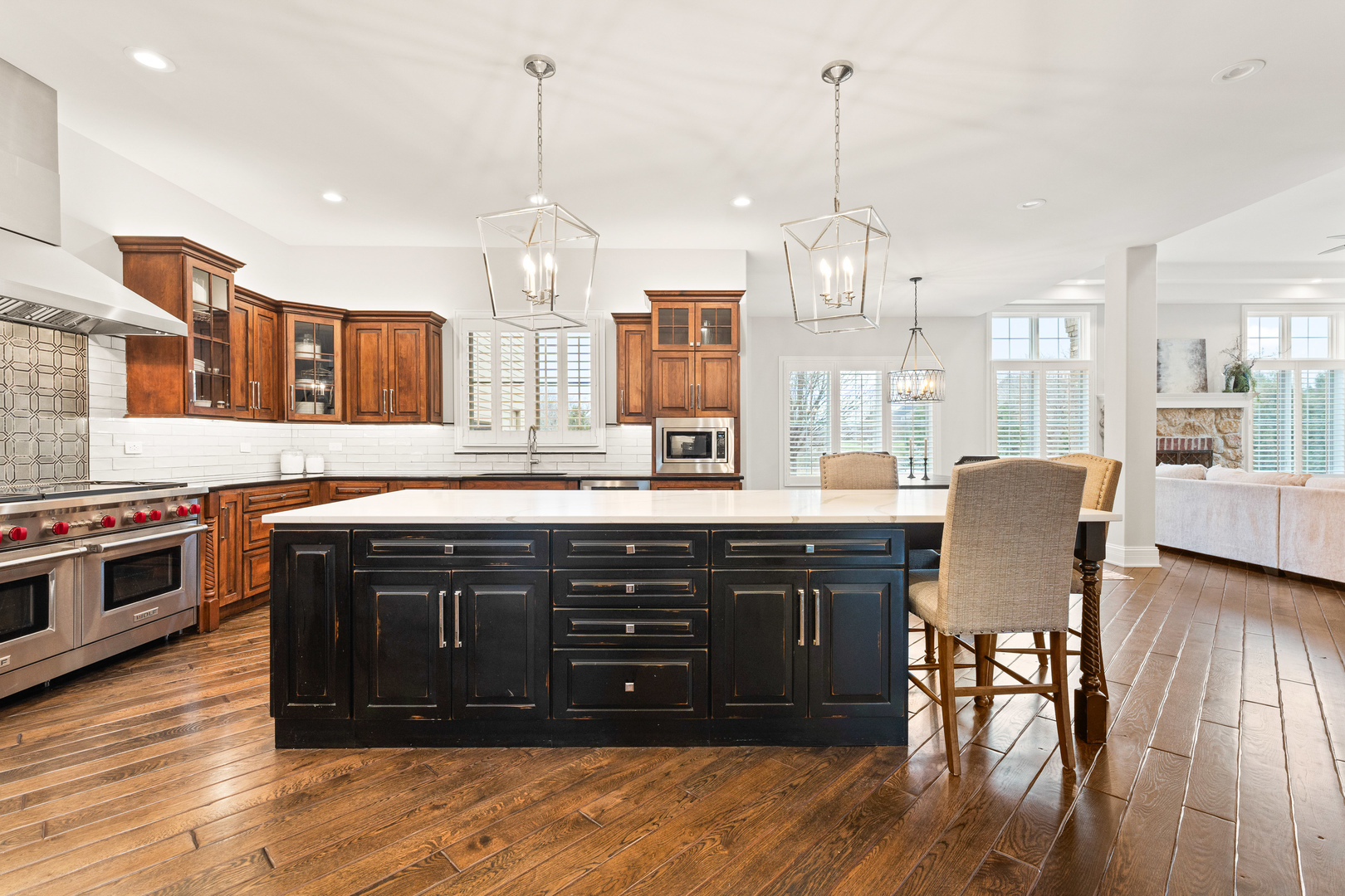 39W220 Longmeadow Lane