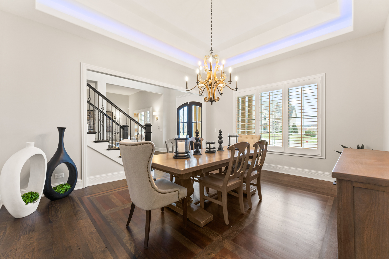 39W220 Longmeadow Lane