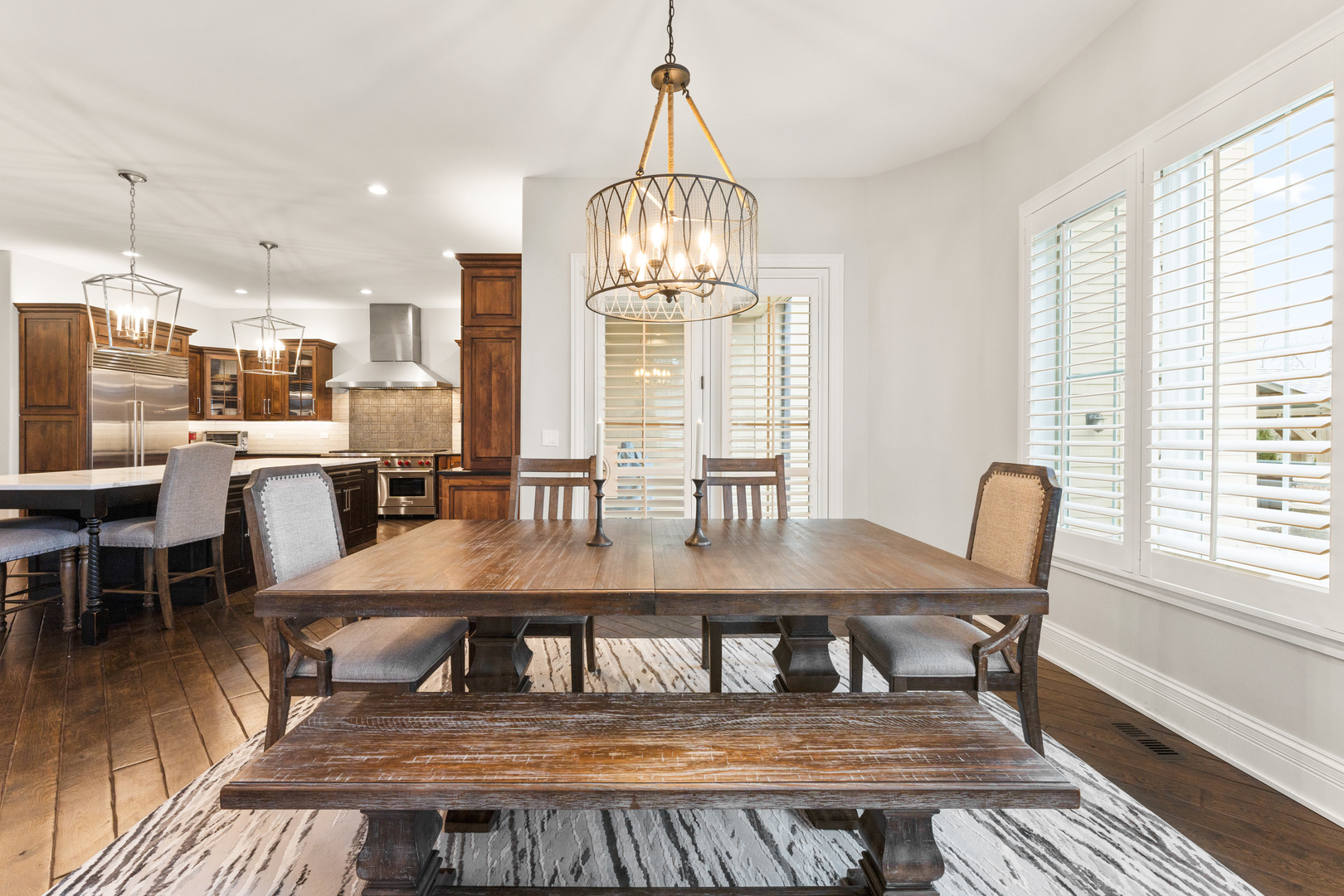 39W220 Longmeadow Lane