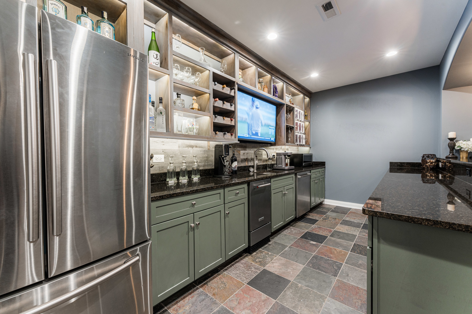 39W220 Longmeadow Lane